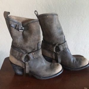 Matisse low heeled leather boots